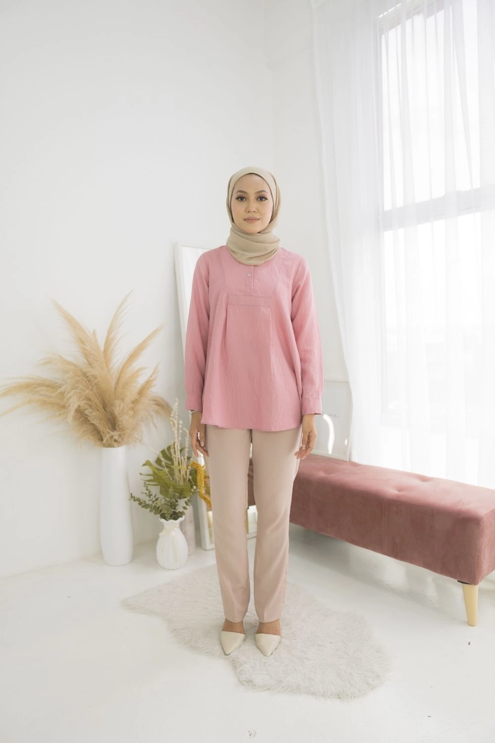 DOLLY BLOUSE – BABY PINK